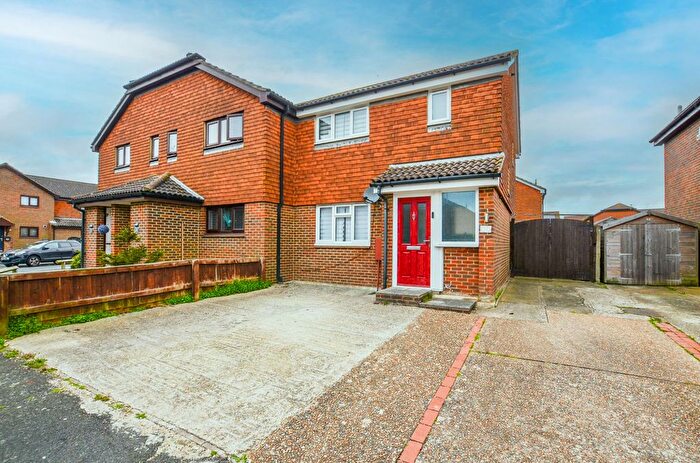 3 Bedroom Semi Detached House For Sale In Carisbrooke Close, Eastbourne, BN23