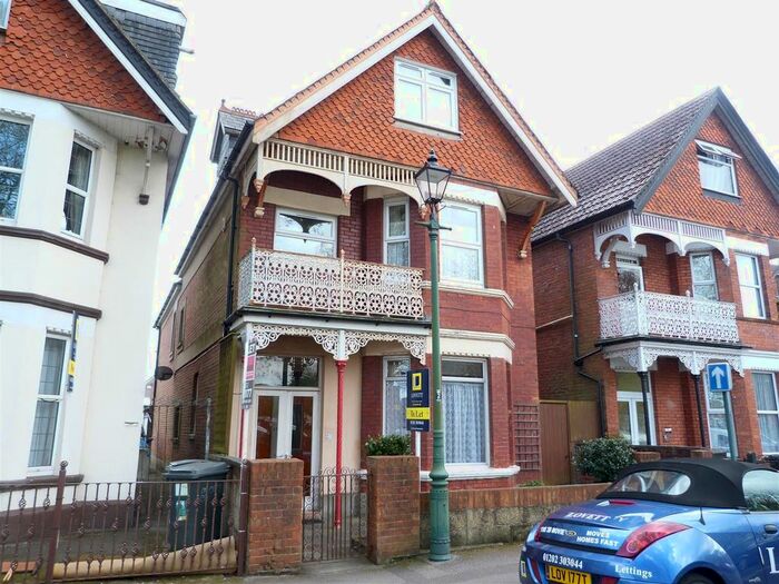 3 Bedroom Flat To Rent In Borthwick Road, Boscombe, Bournemouth, BH1