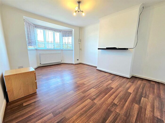 2 Bedroom Maisonette To Rent In Ruislip Road, Greenford, UB6