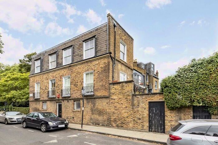 Studio To Rent In Thornhill Road, Islington, N1