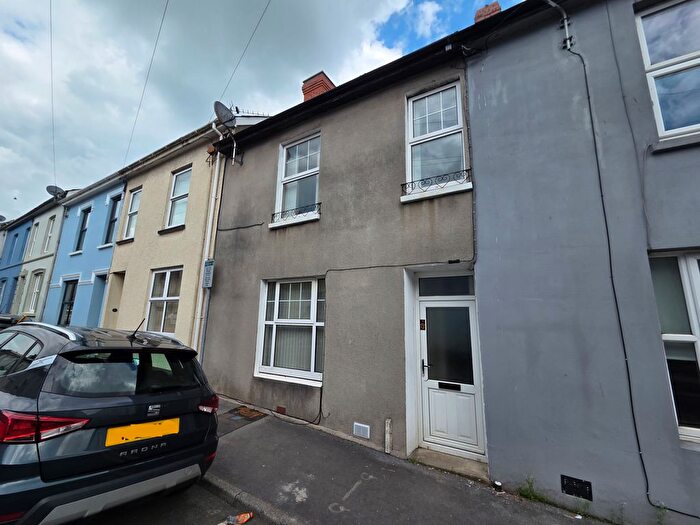 3 Bedroom Property To Rent In Parcmaen Street, Carmarthen, SA31