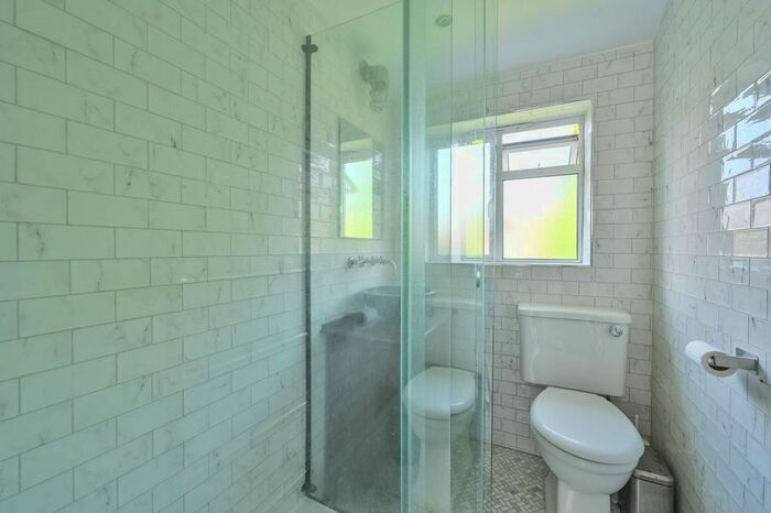 1 Bedroom Flat To Rent In Hermit Street, Finsbury, London, EC1V