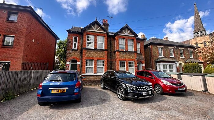 2 Bedroom Maisonette To Rent In Hanworth Road, Feltham, TW13