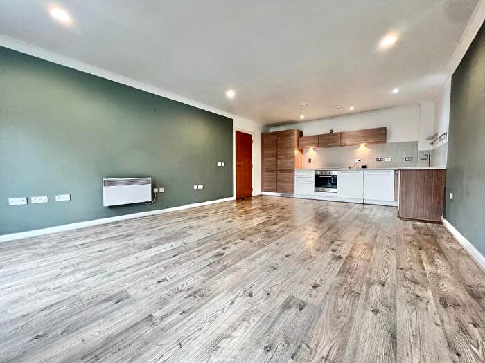 2 Bedroom Flat To Rent In Bow Street, Birmingham, B1