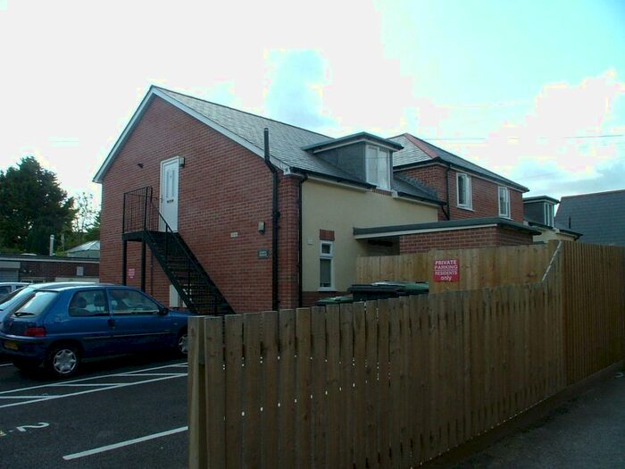 1 Bedroom Flat To Rent In High Street, Gillingham, SP8