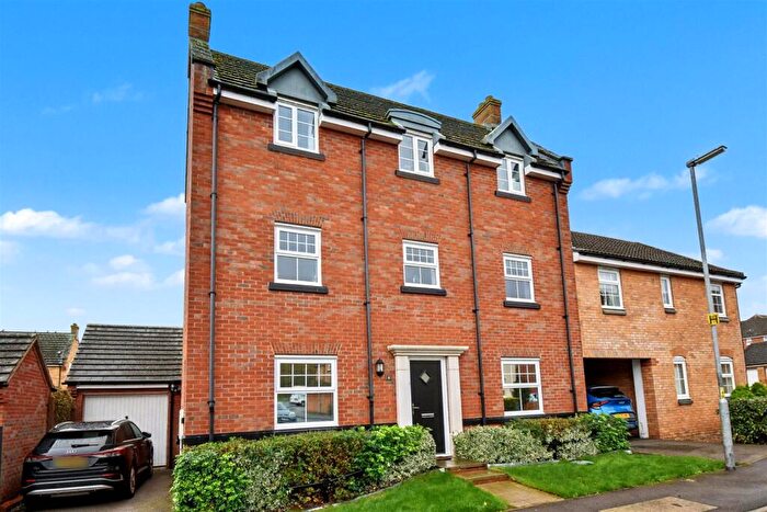 4 Bedroom Semi Detached House For Sale In Arden Close, Little Stanion, NN18