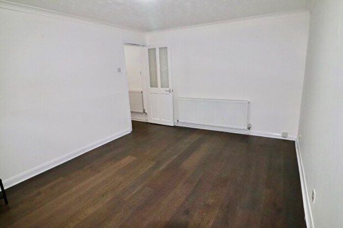 3 Bedroom Property To Rent In Elizabeth Way, Basildon, SS15