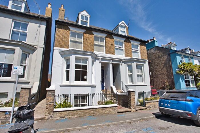 3 Bedroom Detached House For Sale In Wellington Road, Deal, Kent, CT14