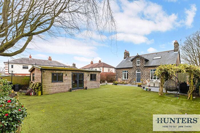 3 Bedroom Detached House For Sale In High Street, Yeadon, Leeds, LS19