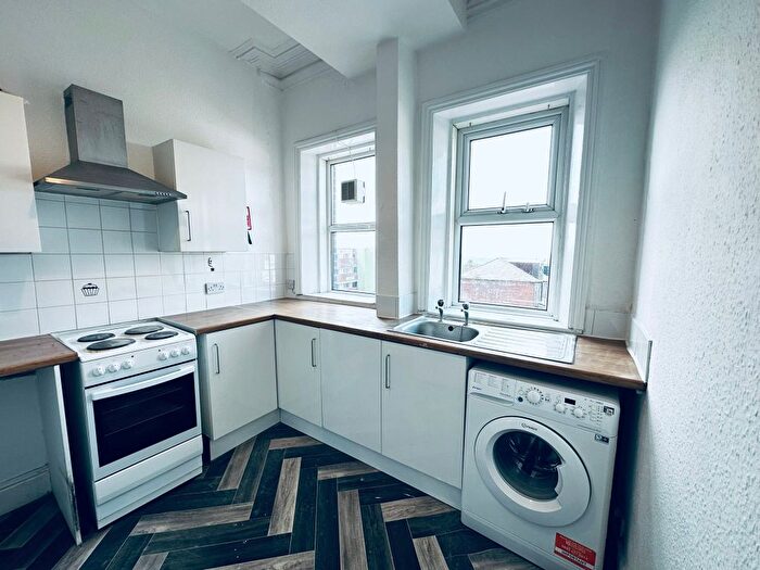 1 Bedroom Flat To Rent In Belmont Street, Oldham, OL1