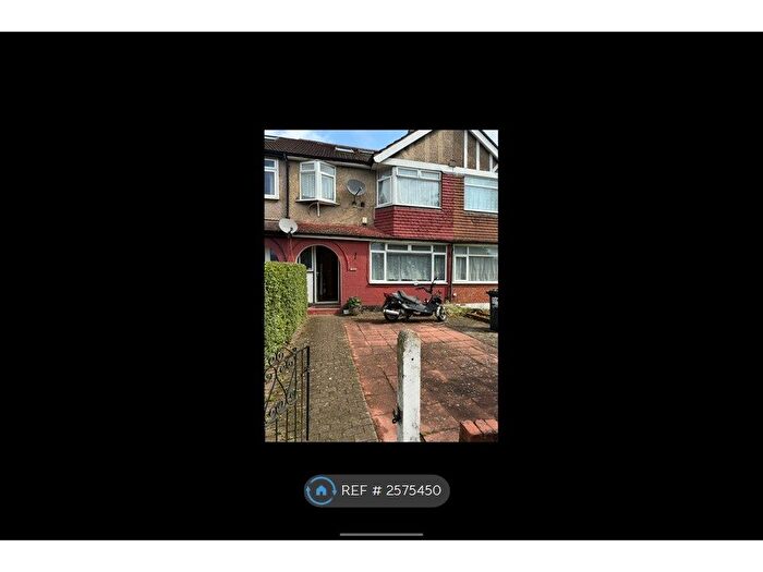 4 Bedroom Terraced House To Rent In Whitton Avenue West, Greenford, UB6