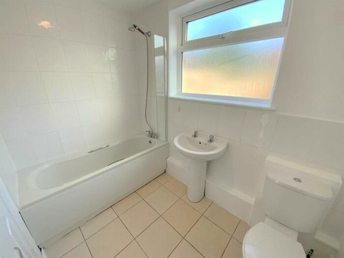 3 Bedroom End Of Terrace House To Rent In Elm Avenue, Cleethorpes, DN35