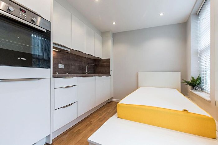 Studio To Rent In Wandsworth Road, London, SW8