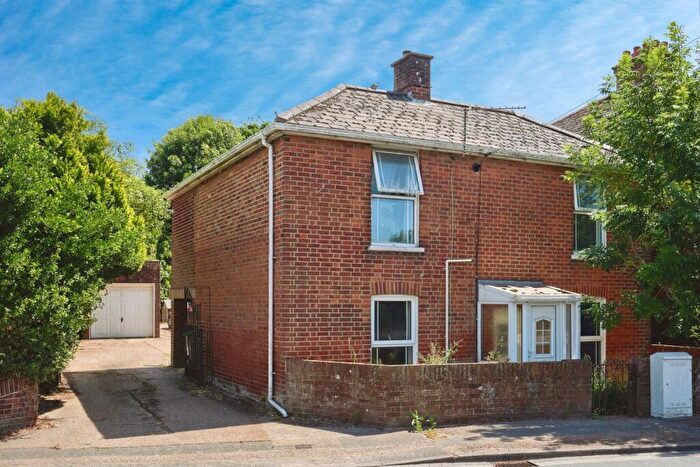 3 Bedroom Detached House For Sale In Fairlee Road, Newport, Isle Of Wight, PO30