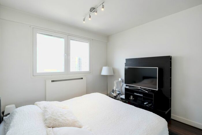 1 Bedroom Flat To Rent In Warwick Gardens, London, W14