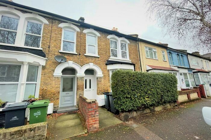 3 Bedroom House To Rent In Hazelwood Road, E17