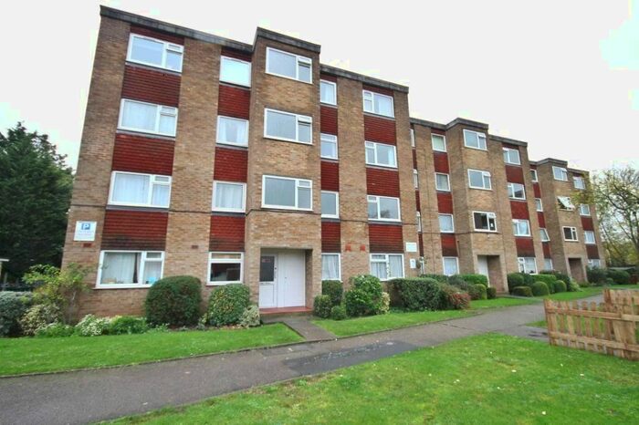 1 Bedroom Flat To Rent In Stourton Avenue, Feltham, TW13