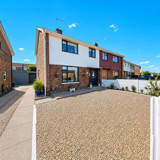 3 Bedroom Semi-Detached House For Sale In Cedar Lane, New Ollerton, Newark, NG22