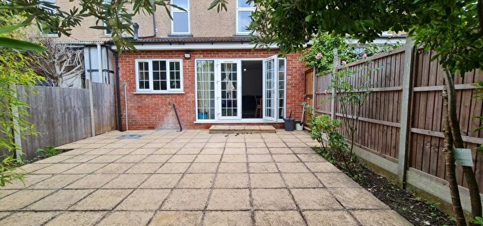 4 Bedroom House To Rent In Harrow View, Harrow, HA1