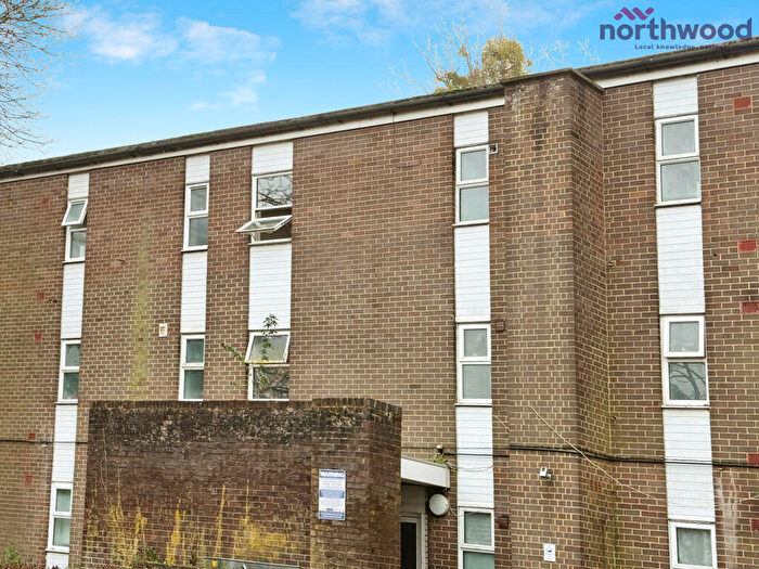 2 Bedroom Flat To Rent In Tremona Road, Coxford, Southampton, SO16