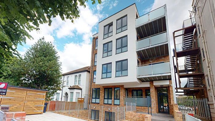 1 Bedroom Flat To Rent In Lennard Road Croydon, CR0