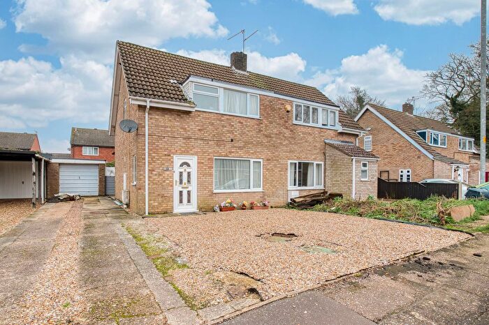 3 Bedroom Semi Detached House For Sale In Stigands Gate, Dereham, NR19