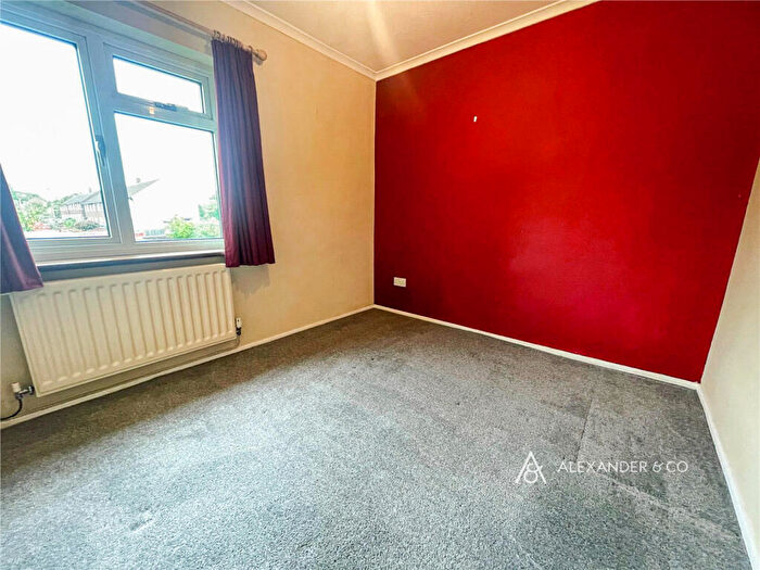 2 Bedroom Apartment To Rent In Lodden Close, Bicester, OX26