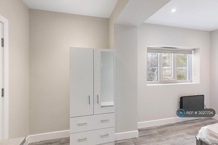 Studio To Rent In School Lane, Pinner, HA5