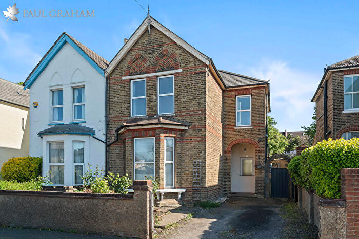 3 Bedroom End Of Terrace House For Sale In Hinton Road, Wallington, SM6