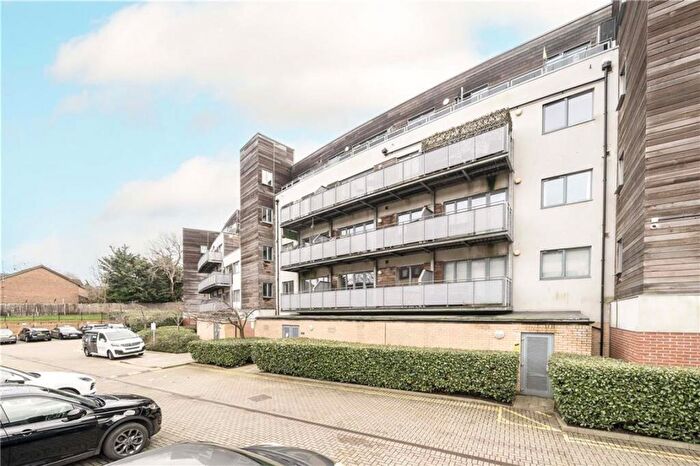 1 Bedroom Flat For Sale In Lapis Close, Acton, NW10