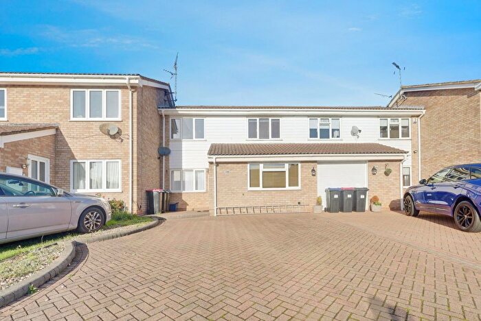 4 Bedroom Terraced House For Sale In Yarnacott, Shoeburyness, SS3