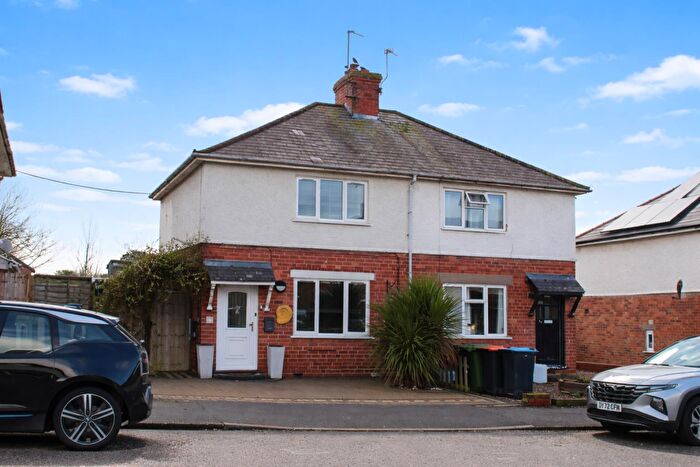 3 Bedroom House For Sale In Stanton Avenue, Bradville, Milton Keynes, MK13