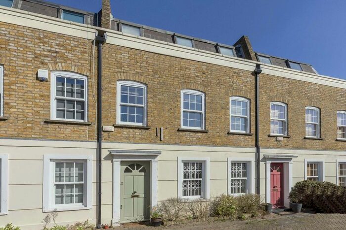 3 Bedroom Property To Rent In Rothschild Road, London, W4