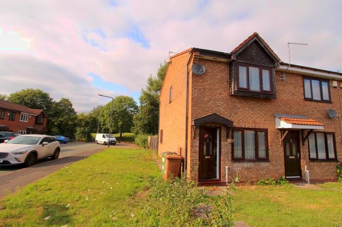 2 Bedroom Terraced House To Rent In Peel Close, Darlaston, Wednesbury, WS10