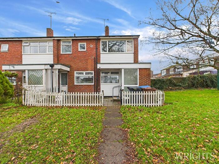 4 Bedroom End Of Terrace House To Rent In Travellers Lane, Hatfield, AL10