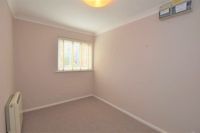 2 Bedroom Apartment To Rent In Dorchester Court, Liebenrood Road, RG30