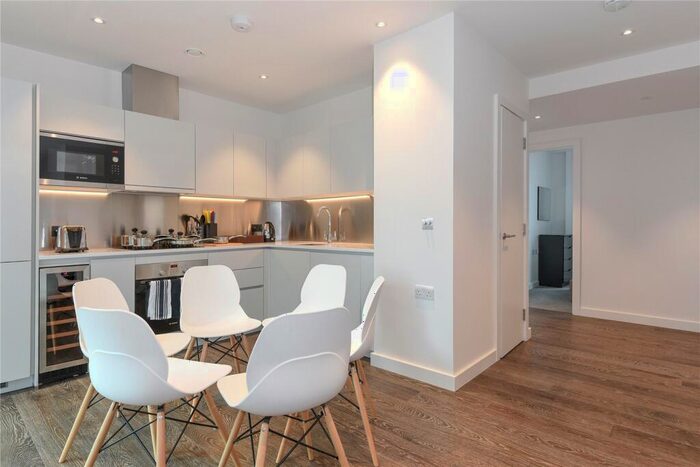 2 Bedroom Apartment To Rent In Cedarside Apartments, Queens Park Place, Albert Road, London, NW6