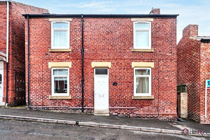 3 Bedroom Detached House For Sale In Wheatcroft Road, Rotherham, S62