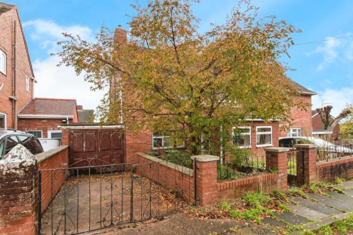 3 Bedroom Semi Detached House For Sale In Tuckfield Close, Exeter, EX2