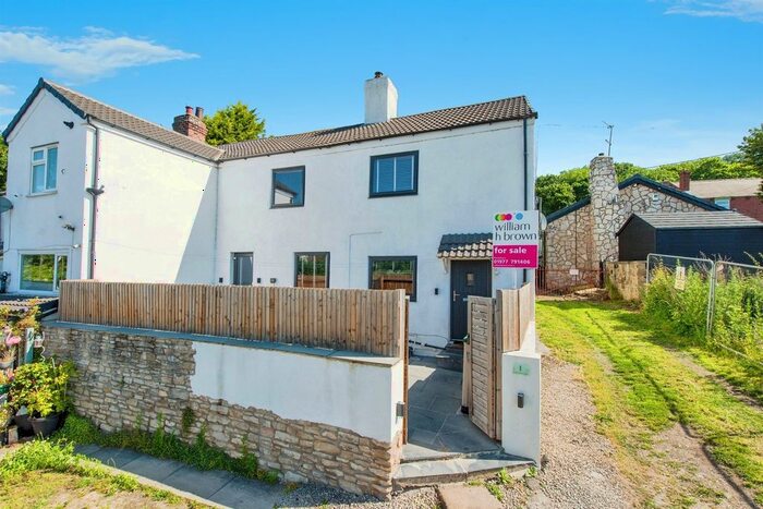 3 Bedroom Semi-Detached House For Sale In Punch Bowl Yard, Brotherton, Knottingley, WF11