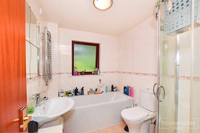 4 Bedroom Detached House For Sale In Turretbank Road, Crieff, PH7