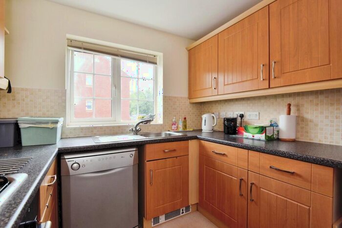 2 Bedroom Flat For Sale In Godwin Way, Stoke-On-Trent, Staffordshire, ST4