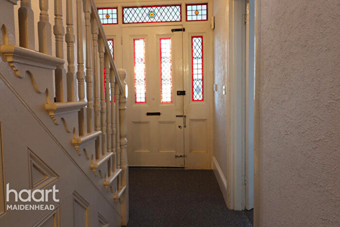 5 Bedroom Semi Detached House To Rent In St Lukes Road, Maidenhead, SL6