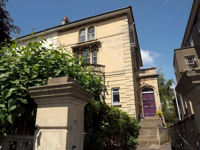 2 Bedroom Flat To Rent In Ashgrove Road, Redland, Bristol, BS6