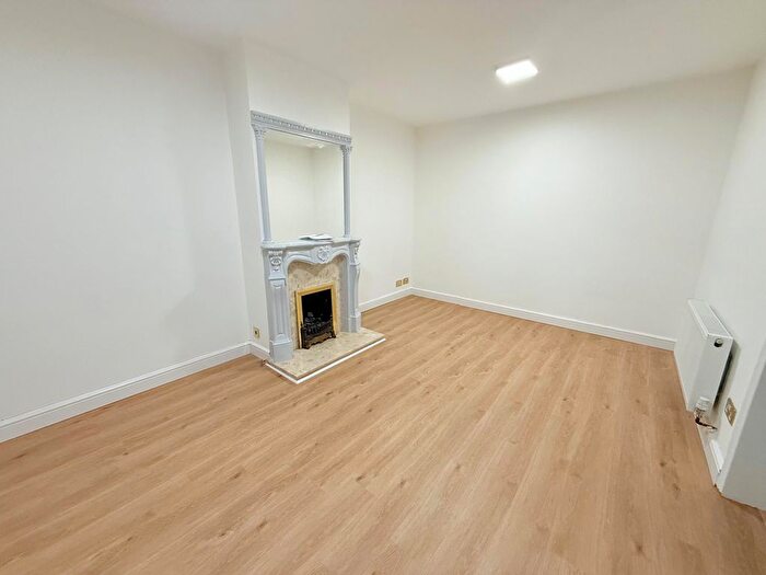 4 Bedroom Terraced House To Rent In Bushway, Dagenham, RM8