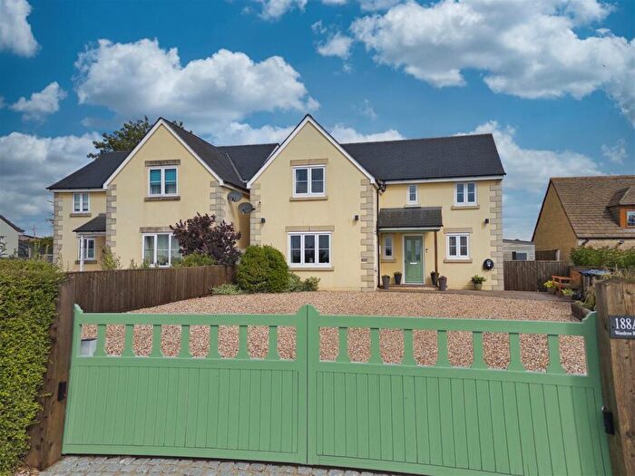4 Bedroom Detached House For Sale In Woodrow Road, Melksham, SN12