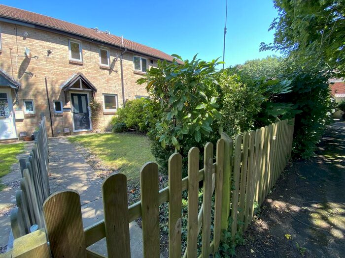 2 Bedroom Terraced House To Rent In Longleat Gardens, New Milton, BH25