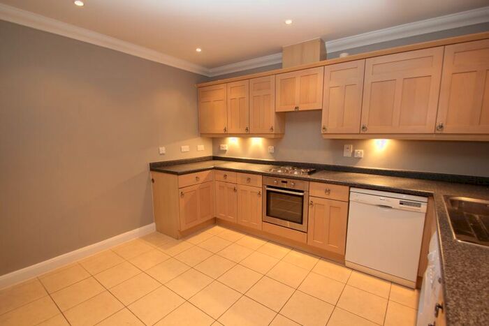 2 Bedroom Apartment To Rent In Woking, GU22