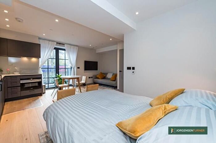 Studio To Rent In Harrow Road, London, W9