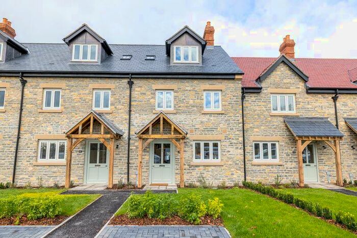 4 Bedroom Terraced House For Sale In Stylish Natural Stone Mid-Terrace Townhouse, BA6